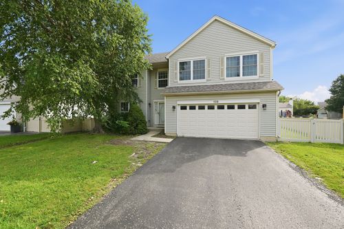 135 Fairfield Dr, Romeoville, IL, 60446-4089 | Card Image