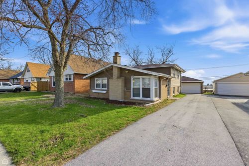 16743 Butterfield Dr, Country Club Hills, IL, 60478-2143 | Card Image