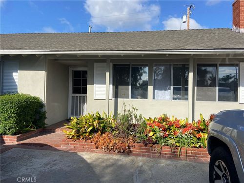 17721 Collins Cir, Huntington Beach, CA, 92647-6530 | Card Image