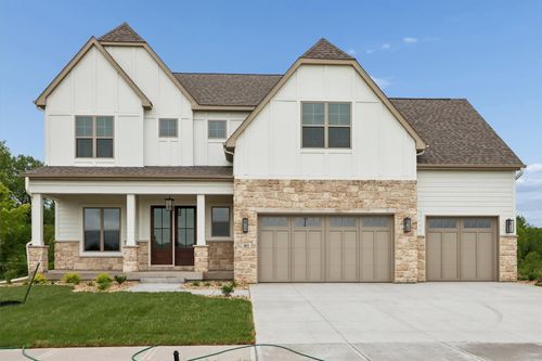 411 Macbride Trl, Solon, IA, 52333-8509 | Card Image