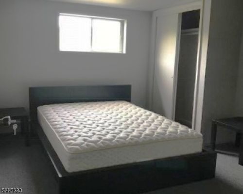 284 W Mill Rd, Long Valley, NJ, 07853-3437 | Card Image