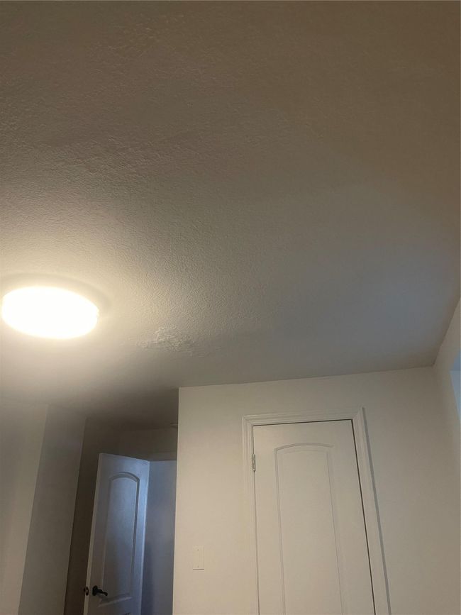 Details with a textured ceiling | Image 4