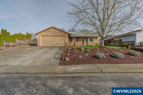 1636 Se Jonathan Ave, Dallas, OR, 97338-9230 | Card Image