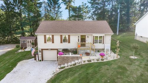 209 Fancy St, Somerset, OH, 43783-9509 | Card Image