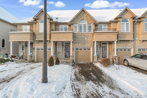 22 Forest Valley Crescent, Hamilton, ON, L9H0A7 | Card Image