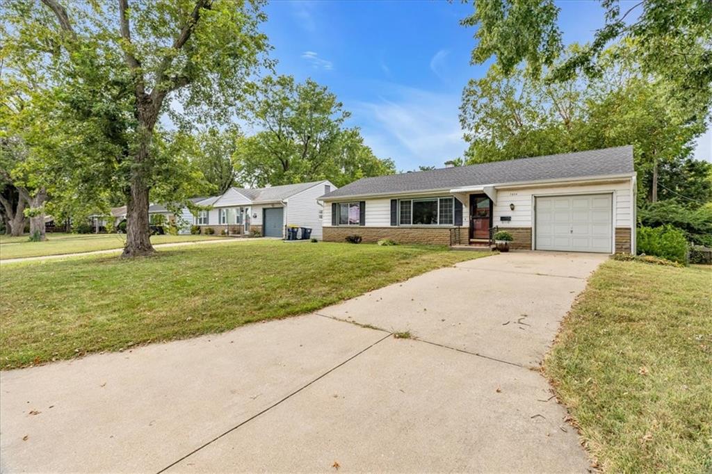 Washington St, Kansas City, MO 64114