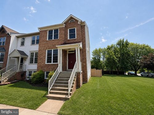 1200 Bond St, HERNDON, VA, 20170-3527 | Card Image