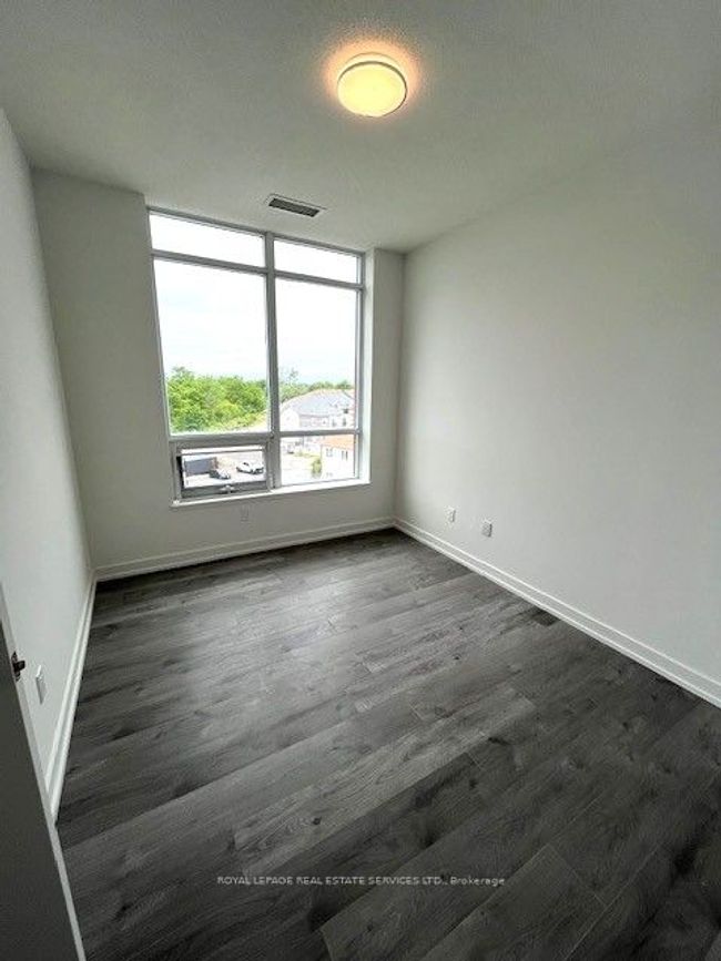 518 - 1010 Dundas St E, Condo with 3 bedrooms, 2 bathrooms and 1 parking in Whitby ON | Image 8