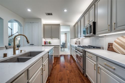 12067 Sunny St, Frisco, TX, 75033-2679 | Card Image