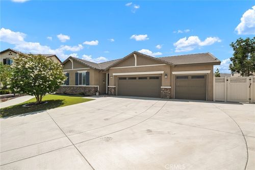 11484 Corte Cuyama, Jurupa Valley, CA, 91752-5038 | Card Image