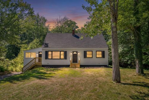 30 Mallett Dr, Topsham, ME, 04086-1321 | Card Image