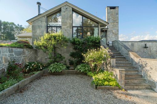 611 Simmons Rd, Andover, VT, 05143-9880 | Card Image