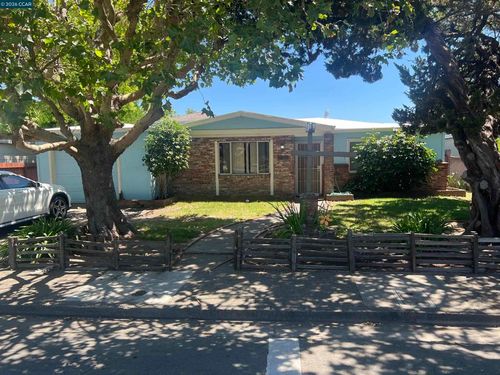 1700 Moraga Dr, Santa Rosa, CA, 95404-6109 | Card Image