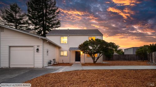 121 Verde Court, Petaluma, CA, 94954 | Card Image