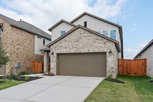 208 High Valley Dr, Liberty Hill, TX, 78642-2761 | Card Image
