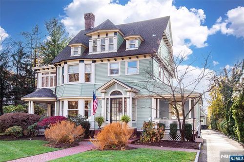 120 W Ridgewood Ave, Ridgewood, NJ, 07450-3702 | Card Image