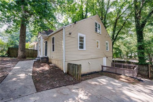 1371 Fulton Ave, East Point, GA, 30344-6911 | Card Image