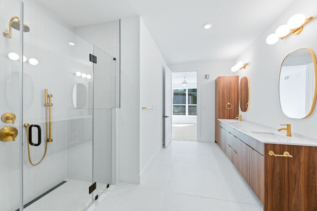 UNIT-546 - 1701 Simond Ave, Condo with 3 bedrooms, 2 bathrooms and 2 parking in Austin TX | Image 15