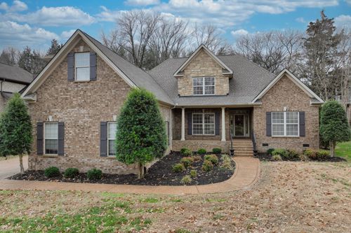 1056 Island Brook Dr, Hendersonville, TN, 37075-6307 | Card Image