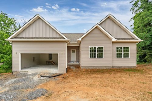 3313 Mckinley Rd, Johnson City, TN, 37604-5935 | Card Image