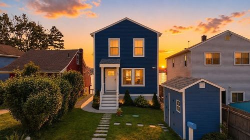 158 Ocean View Ave, Swansea, MA, 02777-1917 | Card Image