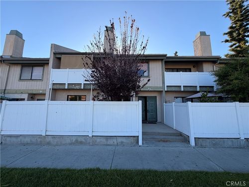 10-8341 De Soto Ave, Canoga Park, CA, 91304-2706 | Card Image