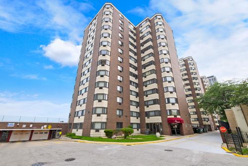 529-7337 S South Shore Dr, Chicago, IL, 60649-3529 | Card Image