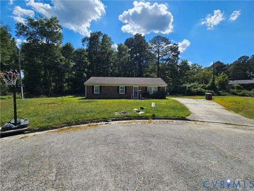 354 Myrtle Dr, Petersburg, VA, 23803-6274 | Card Image