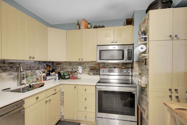 4 Armadale Cres, House attached with 3 bedrooms, 2 bathrooms and 2 parking in Nepean ON | Image 17