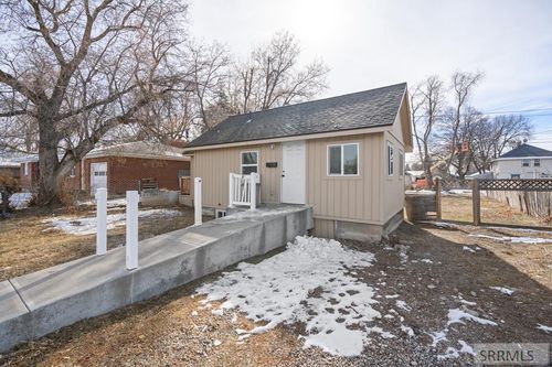 416 E 17th St, Idaho Falls, ID, 83404-6062 | Card Image