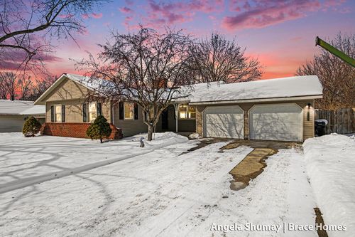 2785 Northville Dr Ne, Grand Rapids, MI, 49525-1762 | Card Image