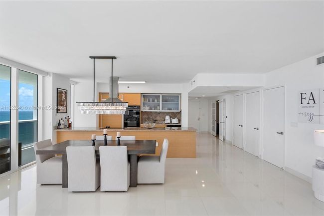APT-1101 - 1830 S Ocean Dr, Condo with 3 bedrooms, 3 bathrooms and null parking in Hallandale Beach FL | Image 30