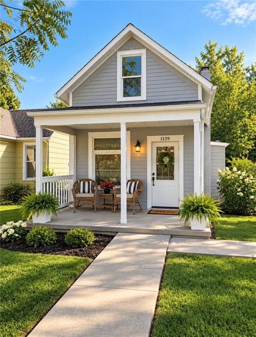 1139 Spruce St, Leavenworth, KS, 66048-2375 | Card Image