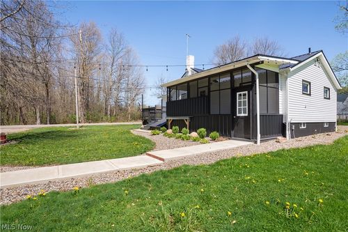 16715 W Western Reserve Rd, Berlin Center, OH, 44401-9705 | Card Image