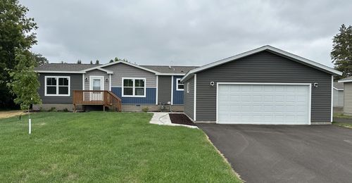 404 1st St Ne, Staples, MN, 56479-2328 | Card Image