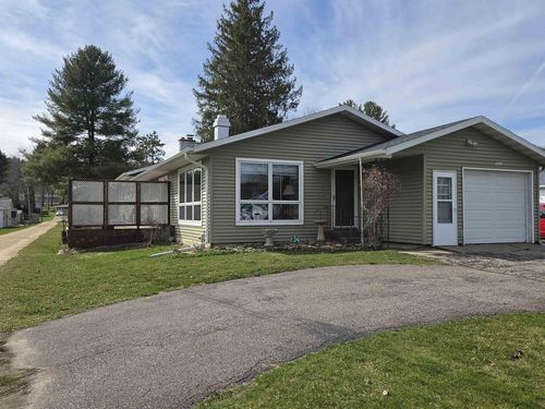 1820 Allison Park Dr, RICHLAND CENTER, WI, 53581-1105 | Card Image