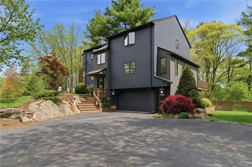 5 Aurora Dr, Cumberland, RI, 02864-4607 | Card Image