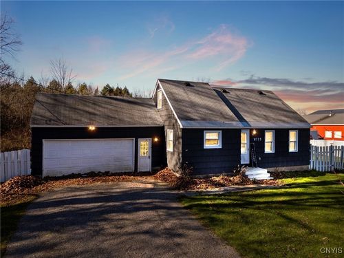 8725 Caughdenoy Rd, Clay, NY, 13041-9602 | Card Image