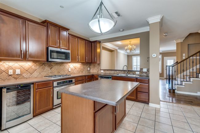 1416 Chase Ln, Townhouse with 4 bedrooms, 4 bathrooms and null parking in Irving TX | Image 16
