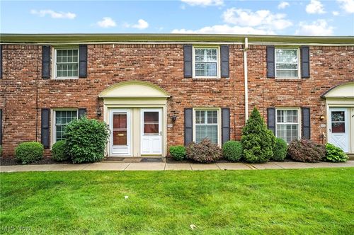 1239 Ashford Ln, Akron, OH, 44313-6834 | Card Image