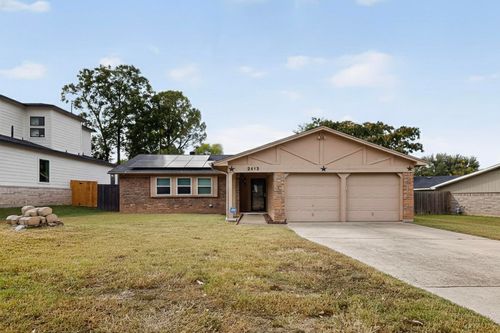 2412 Jewell Dr, Arlington, TX, 76016-1920 | Card Image