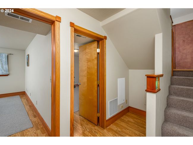 1650 Leatherwood Dr, House other with 3 bedrooms, 3 bathrooms and 1 parking in Eugene OR | Image 23