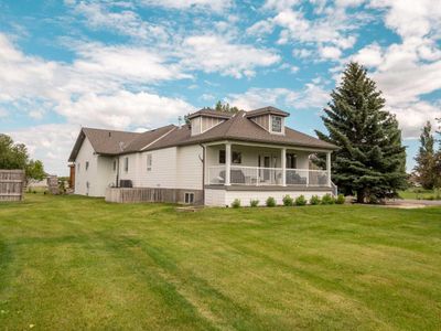 84013 Range Road 212, House other with 6 bedrooms, 3 bathrooms and 10 parking in Lethbridge County AB | Image 1