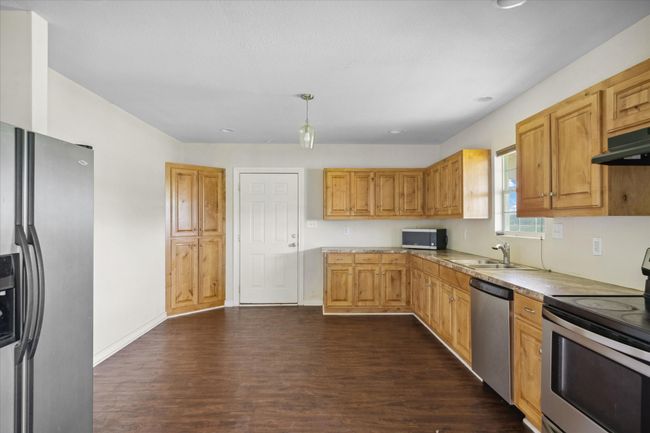 1118 E Goode St, House other with 4 bedrooms, 3 bathrooms and null parking in Quitman TX | Image 13