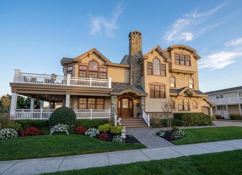 94 24th St E, Avalon, NJ, 08202-2037 | Card Image