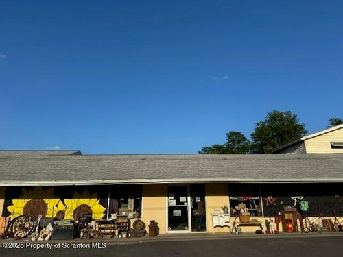 504 Hunter Hwy, Tunkhannock, PA, 18657-7982 | Card Image