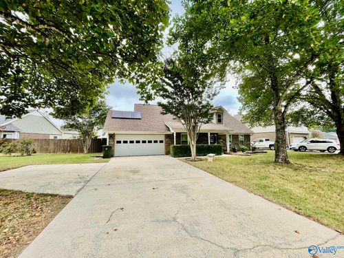 122 Todd Dr, Madison, AL, 35758-2332 | Card Image