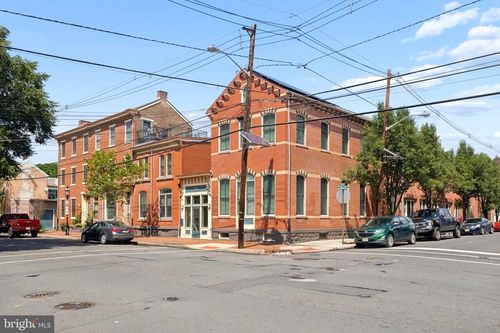 4-242 Centre St, Trenton, NJ, 08611-2202 | Card Image