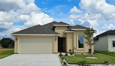 2908 N Alyna Avenue, House other with 4 bedrooms, 3 bathrooms and 2 parking in Edinburg TX | Image 1