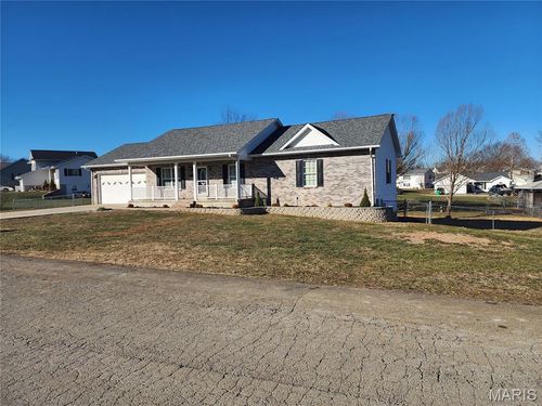 96 Fox Dr, Farmington, MO, 63640-7742 | Card Image